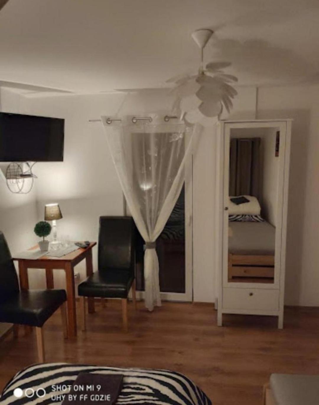 Apartamenty Pod Sosnami Ostroda Miedzylesie 6Os الغرفة الصورة